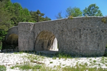 Bargème - Bargème - Pont de style roman aux abords du hameau de La Souche