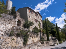 Bargème - Bargème - Les maisons ont conservé leurs parements de pierres véritables