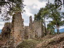 Château de Flassans - Flassans - Habitation du village en ruines