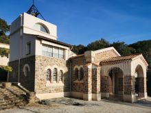 Corniche des Maures - Le Rayol-Canadel - Eglise du Rayol à côté du Patec