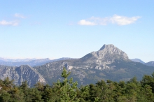 Hauteurs de Trigance - Trigance - L'impressionnante montagne de Robion