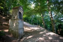 La Sainte Baume - Plan d'Aups - Oratoire sur la montée vers la grotte