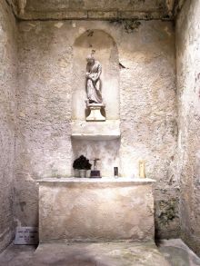 Cliquez pour agrandir la photo La Sainte Baume - Plan d'Aups - Statue de Madeleine dans la chapelle du Saint Pilon avant sa restauration
