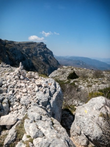 La Sainte Baume - Plan d'Aups - La crête vue en direction de l'Ouest depuis le Pas de l'Aï