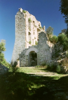 Le Castellas - Forcalqueiret - Montée vers le logis seigneurial
