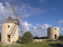 Saint Julien le Montagnier - Saint Julien - Moulins du XVIIè s.