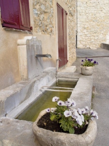 St Pierre en Demuèyes - Châteauvieux - Fontaine de La Martre (datant de 1909)